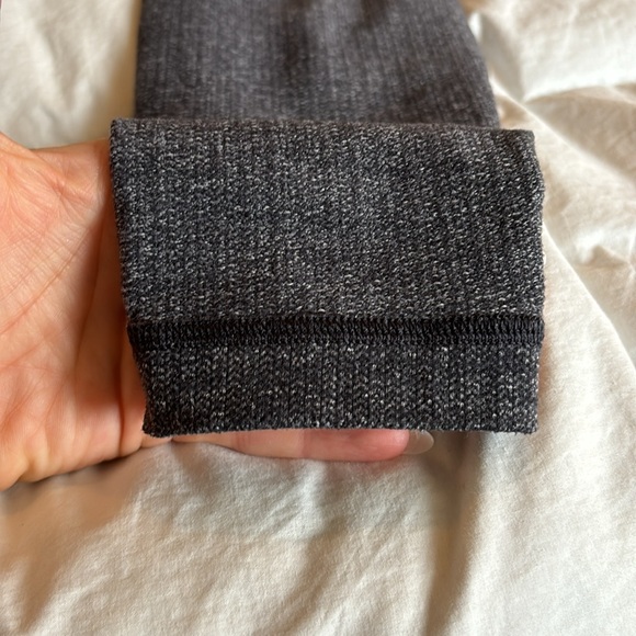 Lulu lemon warm gray leggings - Picture 5 of 9